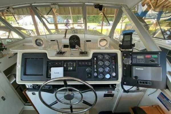 42ft Chris Craft Yacht For Sale