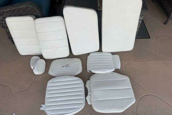 Photo of the 1997 Sea Ray Laguna