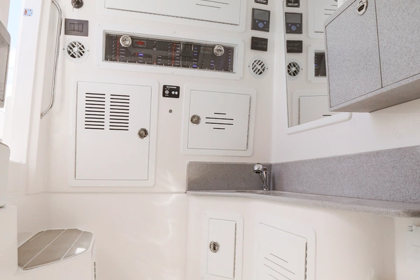 BlackWater 43 Sportfish Yacht For Sale
