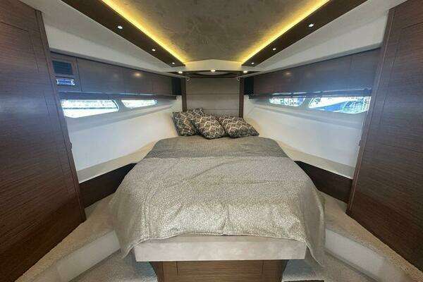 Cruisers Yachts Cantius Yacht For Sale