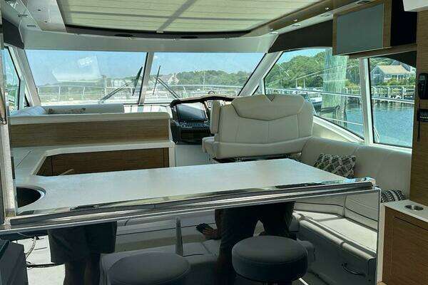 Cruisers Yachts Cantius Yacht For Sale