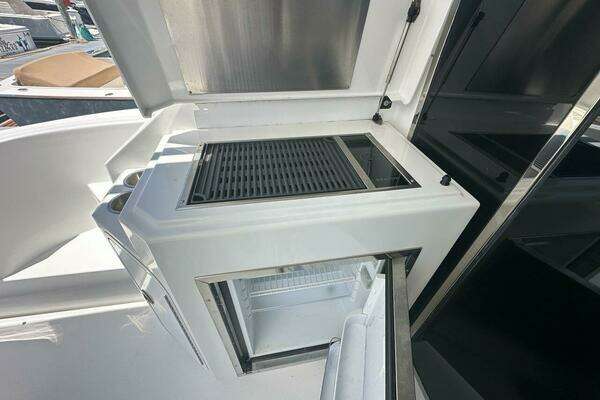 Cruisers Yachts Cantius Yacht For Sale