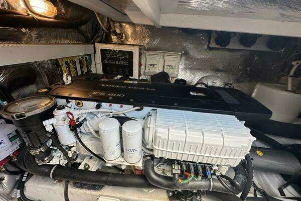 Cruisers Yachts Cantius Yacht For Sale