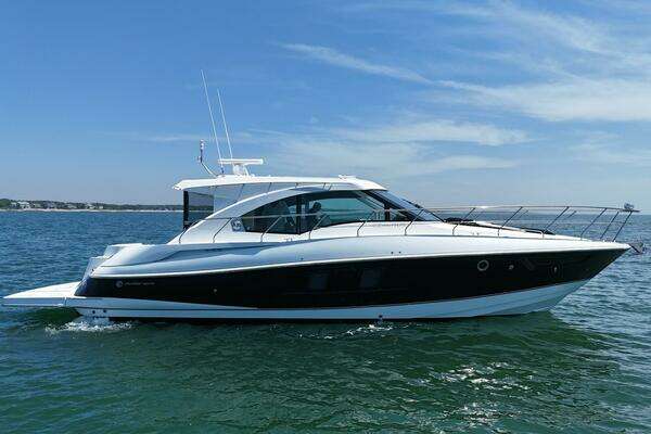 2015 Cruisers Yachts 45