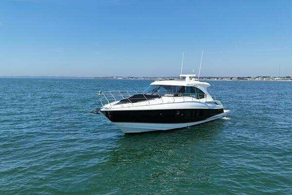 2015 Cruisers Yachts 45