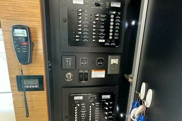 Cruisers Yachts Cantius Yacht For Sale