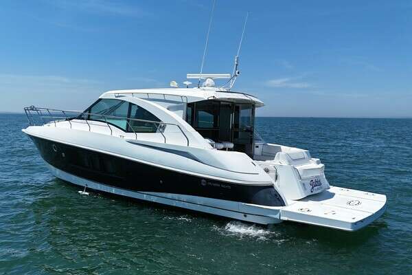 2015 Cruisers Yachts 45