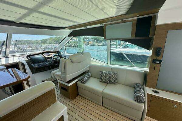 Cruisers Yachts Cantius Yacht For Sale