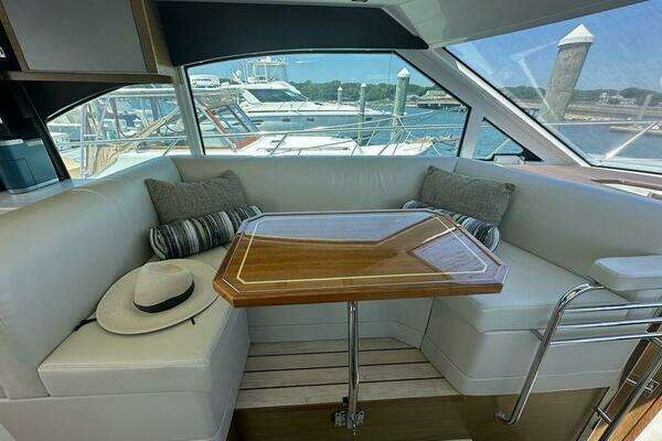 Cruisers Yachts Cantius Yacht For Sale