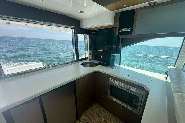 Cruisers Yachts Cantius Yacht For Sale