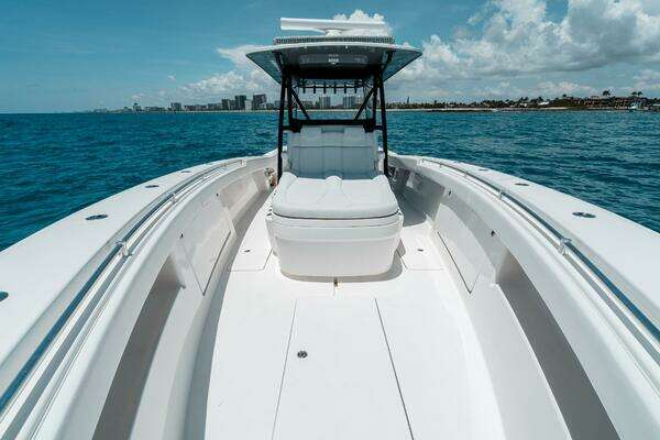 Invincible  Yacht For Sale