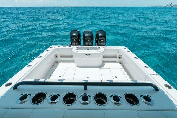 Invincible  Yacht For Sale