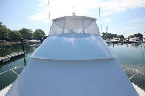 Hatteras 60 Convertible Yacht For Sale