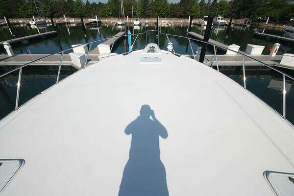 Hatteras 60 Convertible Yacht For Sale