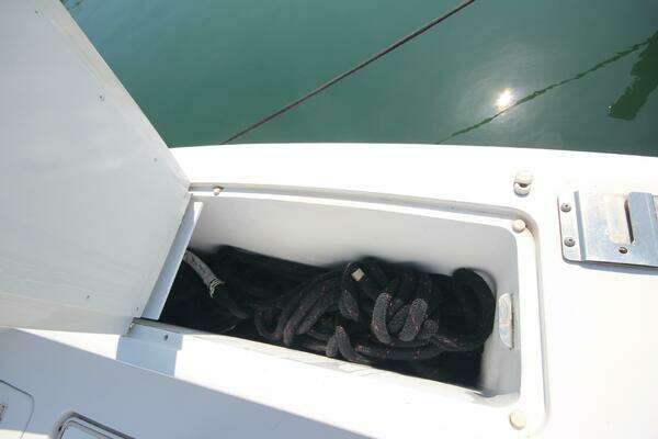 Hatteras 60 Convertible Yacht For Sale