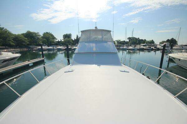 Hatteras 60 Convertible Yacht For Sale