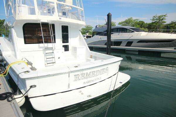 Hatteras 60 Convertible Yacht For Sale