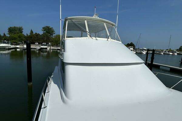 Hatteras 60 Convertible Yacht For Sale