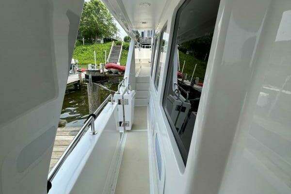 Symbol 59 Classic Pilothouse Yacht For Sale