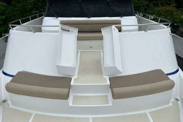 Symbol 59 Classic Pilothouse Yacht For Sale