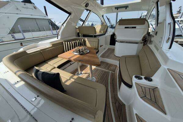 Sea Ray  Yacht For Sale