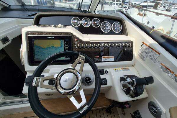 Sea Ray  Yacht For Sale