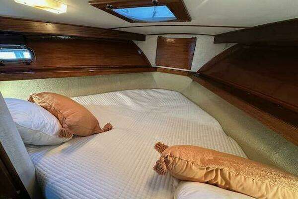 Egg Harbor 36 Yacht For Sale