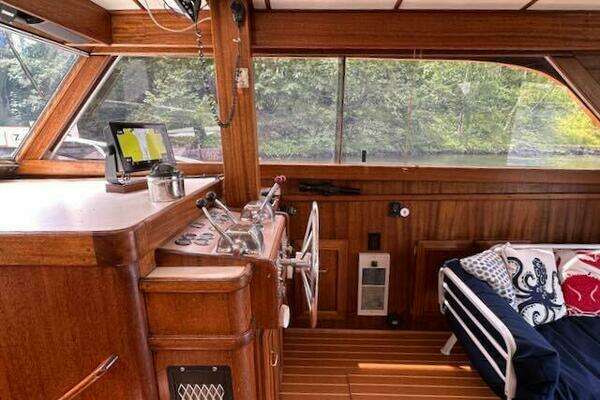 Egg Harbor 36 Yacht For Sale