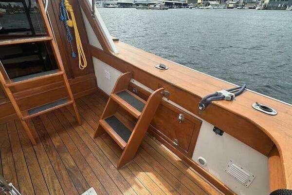 Egg Harbor 36 Yacht For Sale