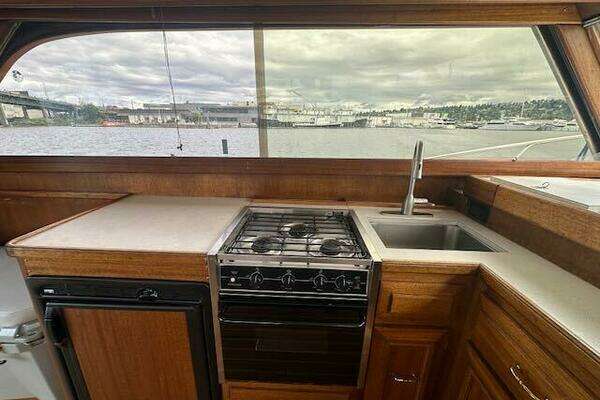 Egg Harbor 36 Yacht For Sale