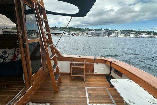 Egg Harbor 36 Yacht For Sale