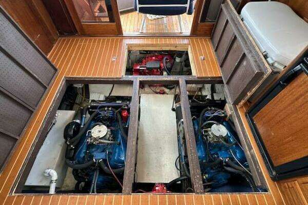 Egg Harbor 36 Yacht For Sale