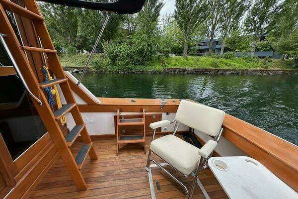 Egg Harbor 36 Yacht For Sale