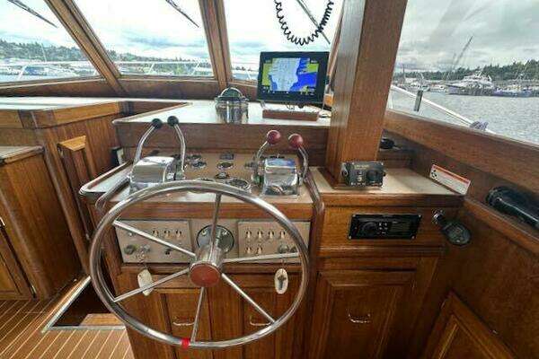 Egg Harbor 36 Yacht For Sale