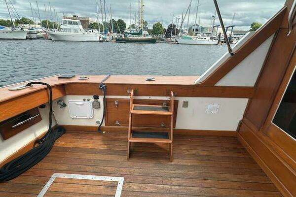 Egg Harbor 36 Yacht For Sale