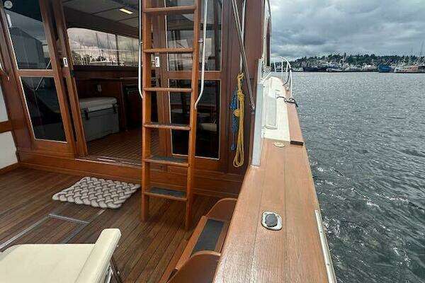 Egg Harbor 36 Yacht For Sale