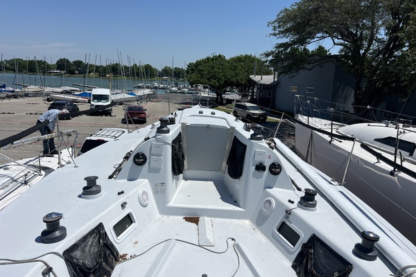 LOCO 36ft Carroll Yacht For Sale