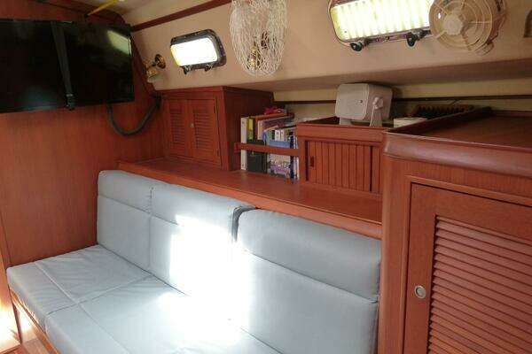 Island Packet 420 Yacht For Sale