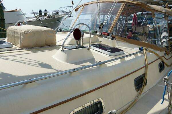 Island Packet 420 Yacht For Sale