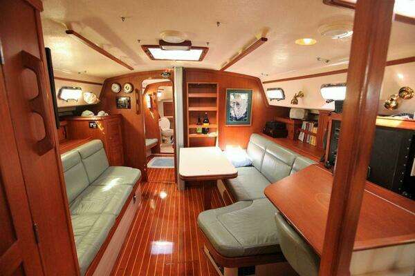 Island Packet 420 Yacht For Sale