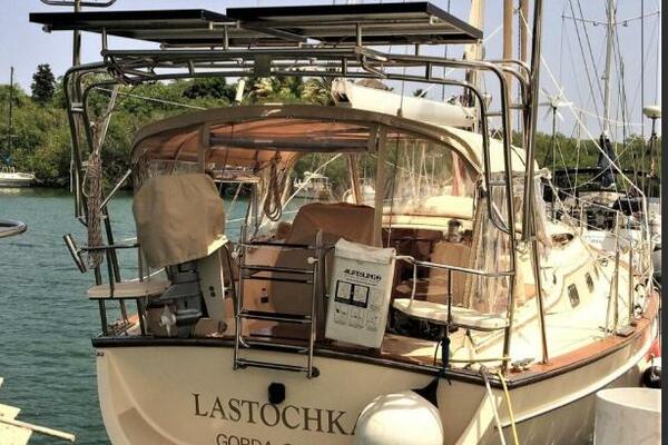Lastochka 42ft Island Packet Yacht For Sale
