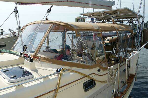 Island Packet 420 Yacht For Sale