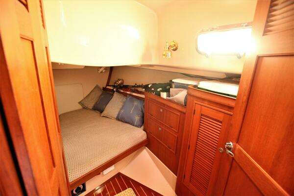 Island Packet 420 Yacht For Sale