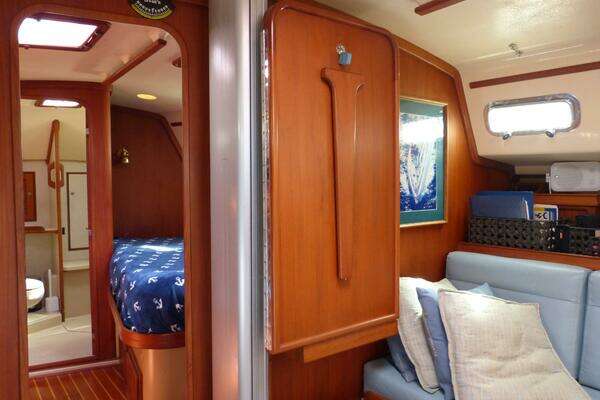 Island Packet 420 Yacht For Sale