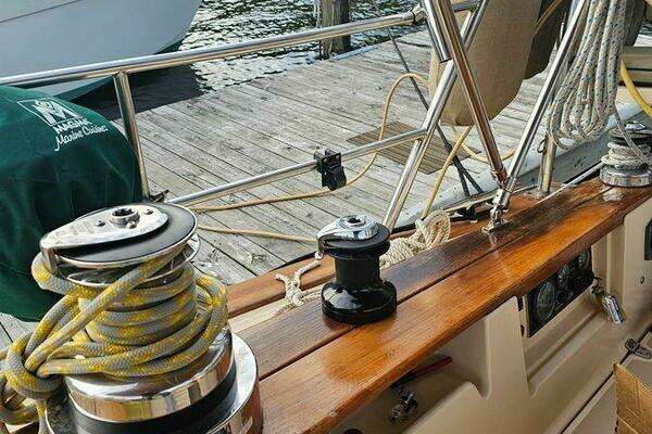 Island Packet 420 Yacht For Sale