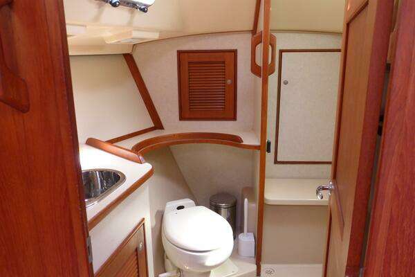 Island Packet 420 Yacht For Sale