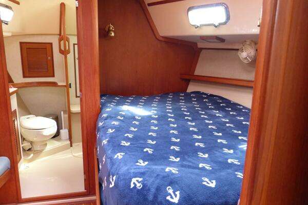 Island Packet 420 Yacht For Sale