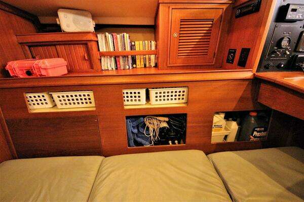 Island Packet 420 Yacht For Sale