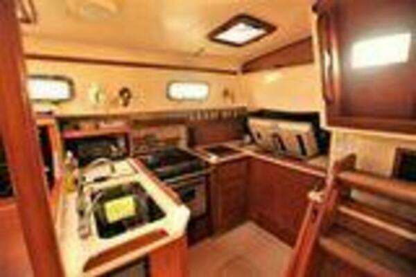 Island Packet 420 Yacht For Sale