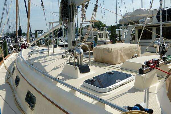Island Packet 420 Yacht For Sale